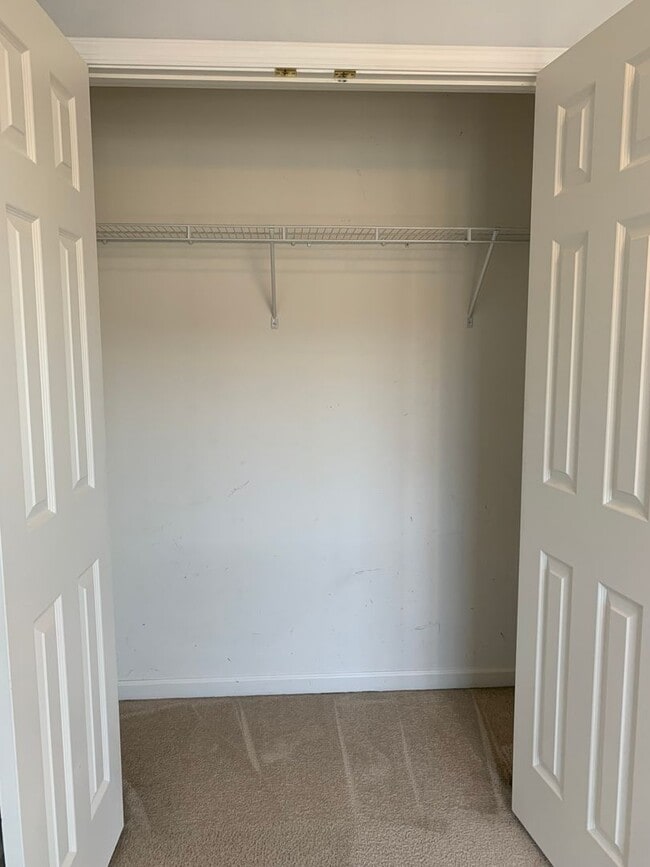 Building Photo - Spacious 3-Bed / 2.5-Bath Townhome – Antrim Crossing Subdivision
