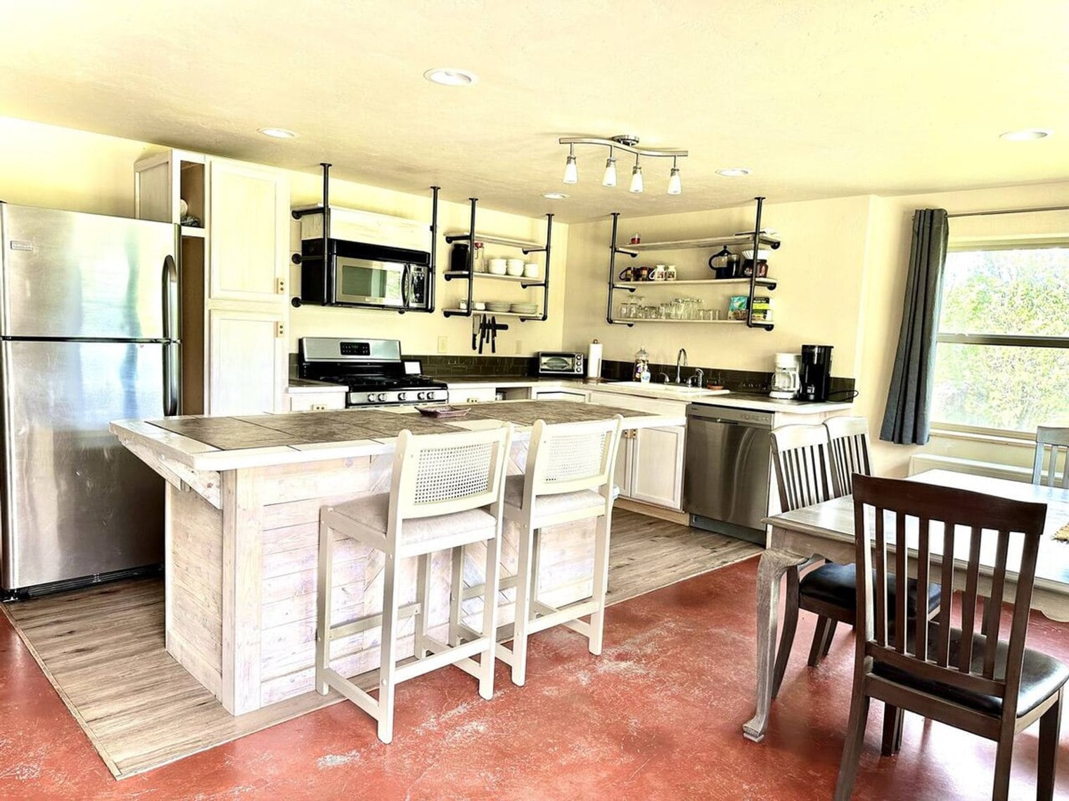 Building Photo - 783 MT-2