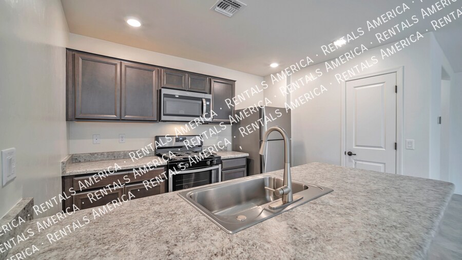 Building Photo - 8803 E Stone Meadow Cir