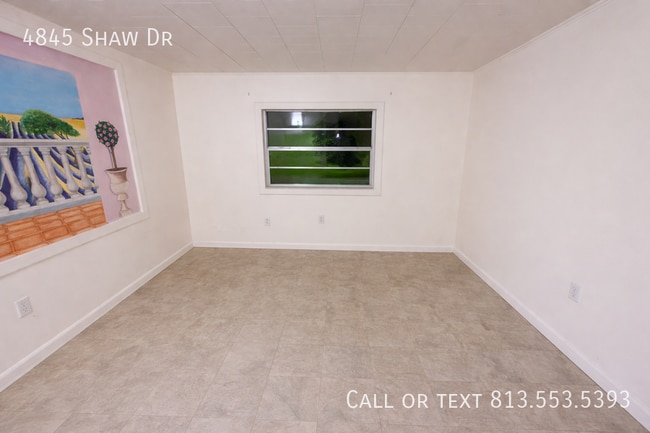 Building Photo - 4845 Shaw Dr