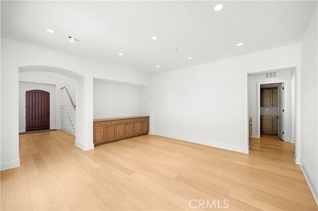 Building Photo - 106 Heavenly
