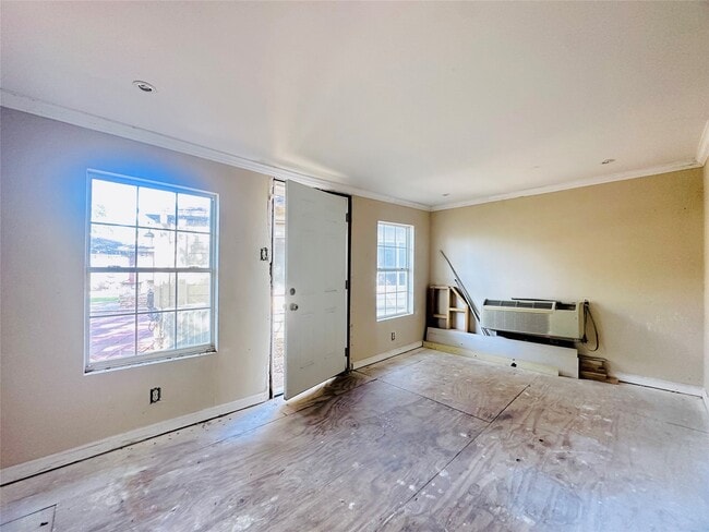 Building Photo - 7419 San Morino Dr