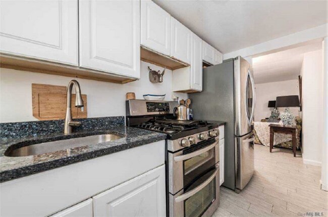 2/1 Ground Floor Rental Kitchen - 357 E Olive St