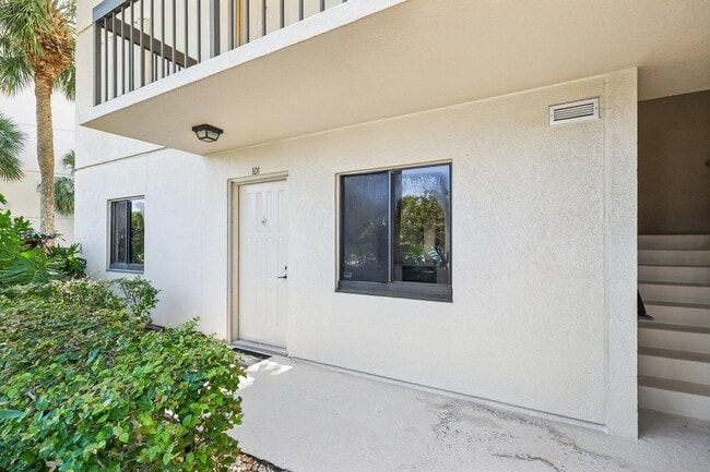 Building Photo - 1601 Marina Isle Way