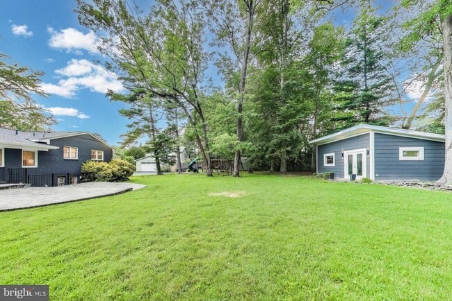 Building Photo - 4422 Neptune Dr