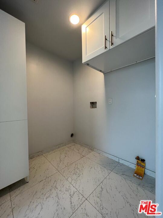 Building Photo - 1529 N Kingsley Dr