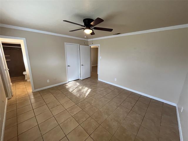 Building Photo - 422 Bella St