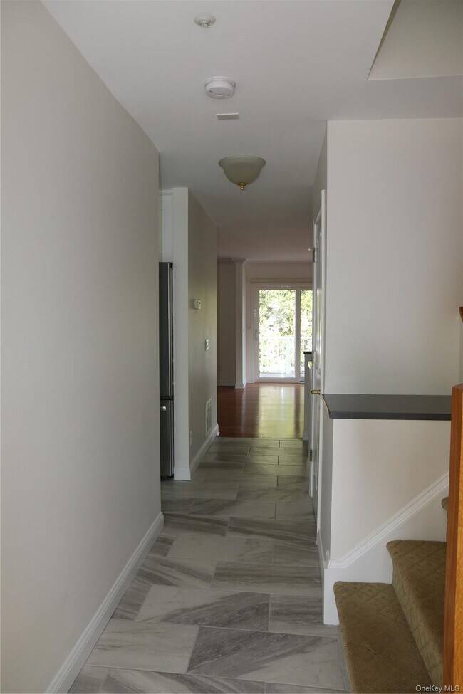 Building Photo - 140 Winding Ridge Rd
