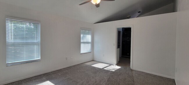 Building Photo - 3 Bedroom/2 Bath Home in Cherry Tree