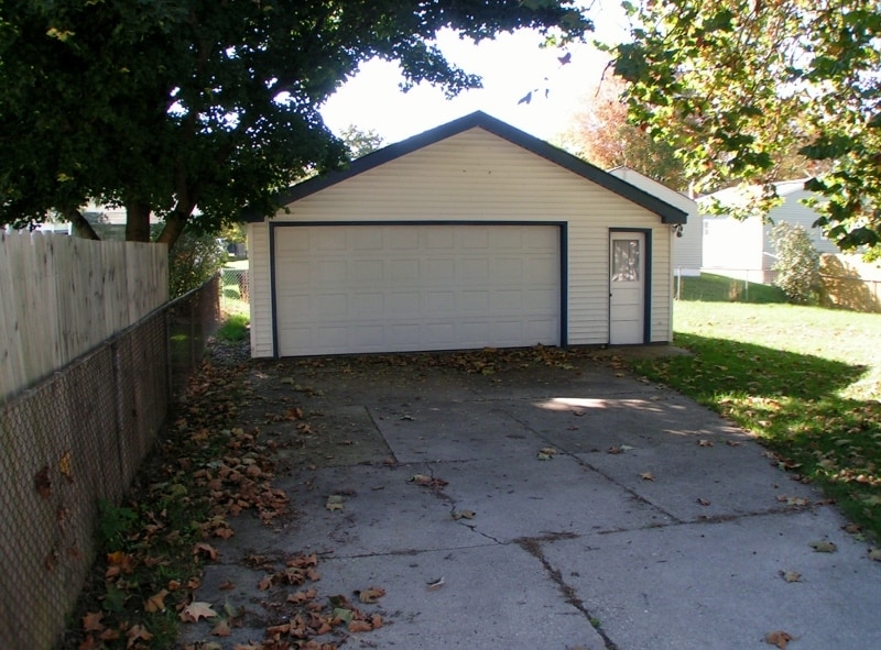 Building Photo - 1544 32nd St SW