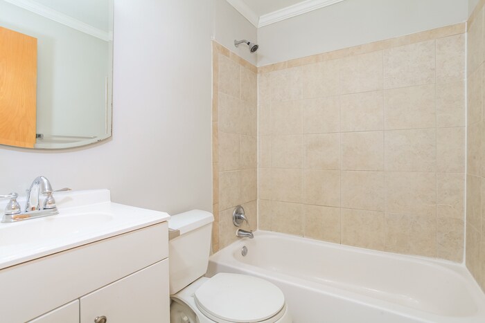 Building Photo - 3989 Tramore Dr