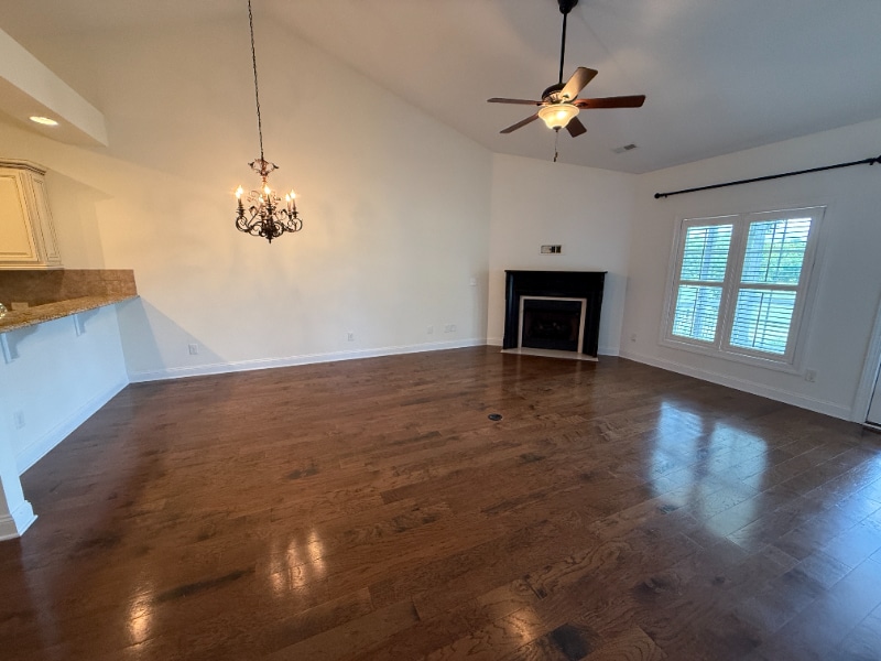Building Photo - 1102 Kinloch Dr