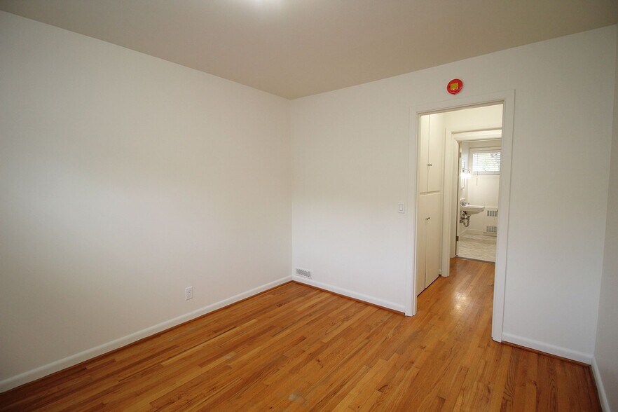 Building Photo - 1007-1019 SW Gaines St and 3521-3527 SW 10th Ave