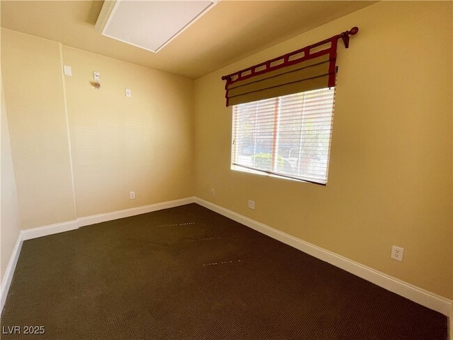 Building Photo - 9873 Belle Marie Ct