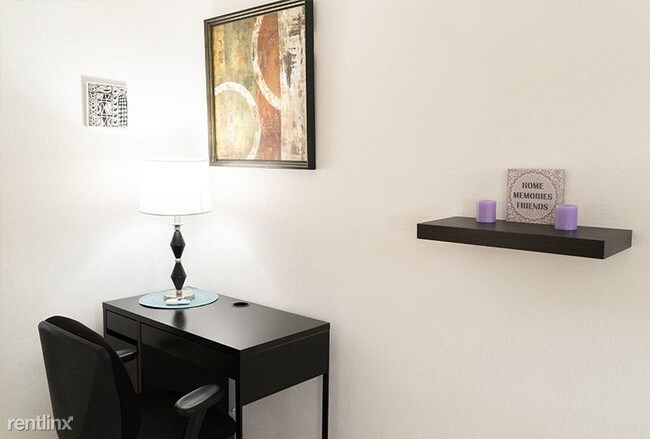 Studio, 1 bath - 4605 N Ocean Dr - Studio, 1 bath  - 4605 N Ocean Dr