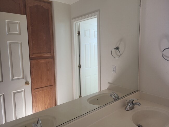 Building Photo - 3968 Colma Ave