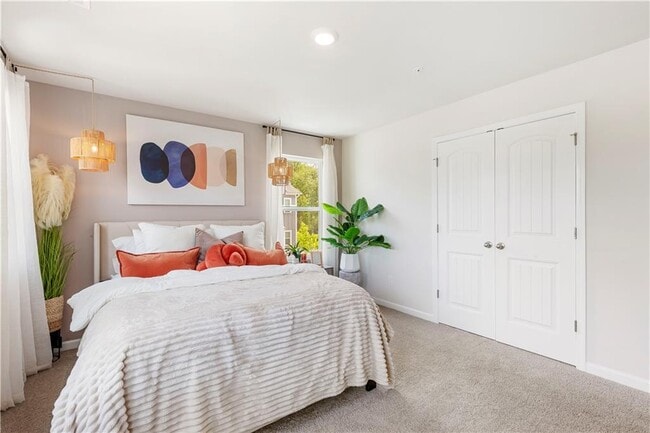 Building Photo - 3642 S Fulton Ave