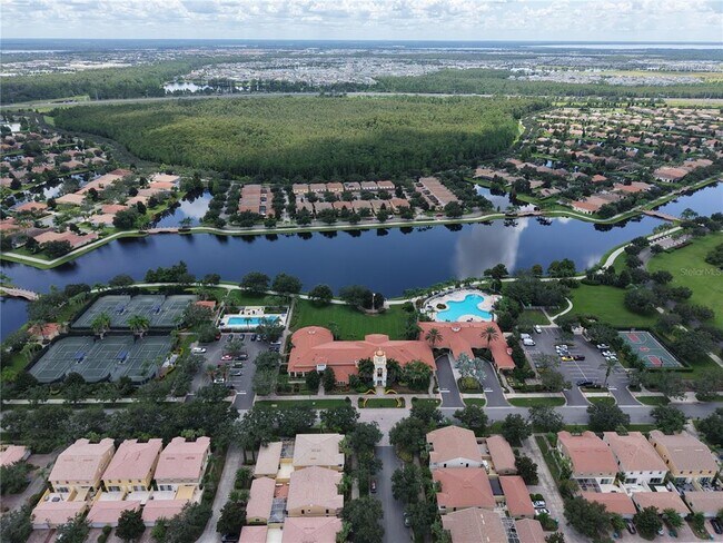 Building Photo - 8561 Insular Ln