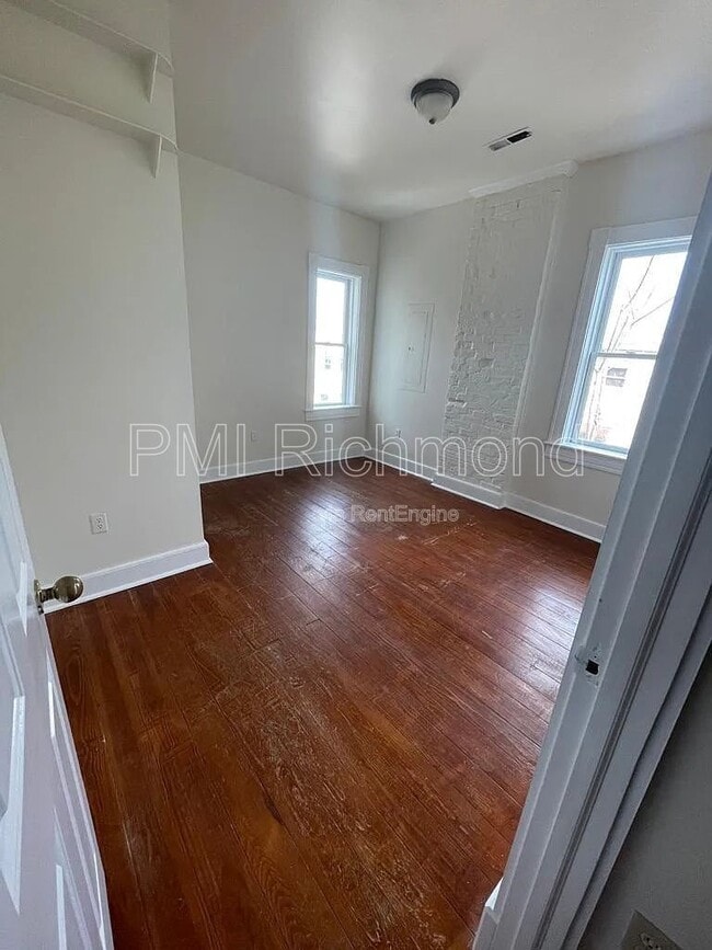 Building Photo - 420 N 27th St