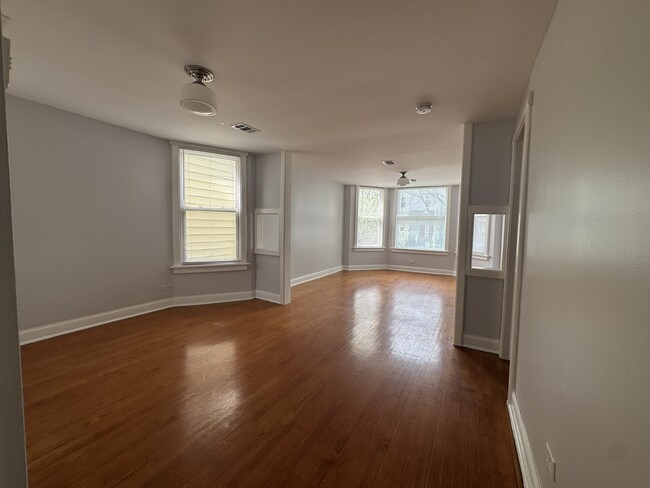 Building Photo - 2031 N Spaulding Ave