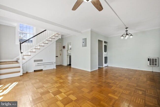 Building Photo - 1635 Ripon Pl