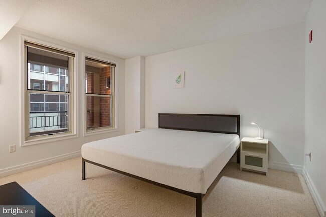 Building Photo - 915 E Street NW Unit 1001