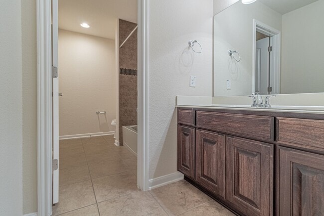 Building Photo - Charming 4-Bedroom Home in Prime North Central Location!