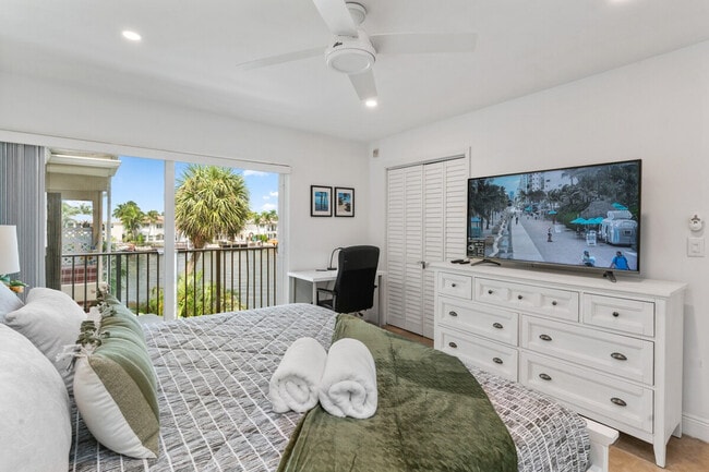 Building Photo - 2400 S Ocean Dr