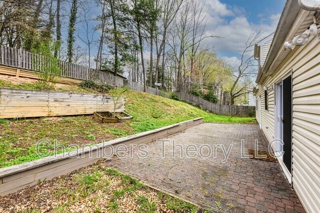 Building Photo - 8834 Sweet Gum Pl