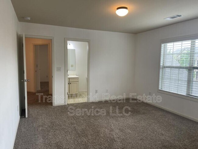 Building Photo - 765 Westmoreland Ln NE