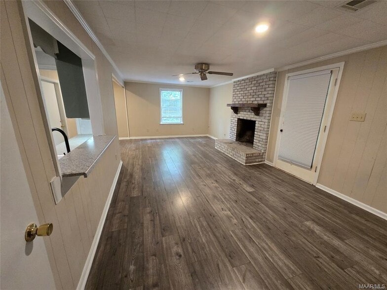 Building Photo - 3744 Honeysuckle Rd