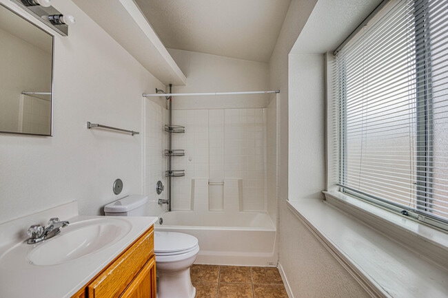 Building Photo - 12412 Tierra Marta Ct