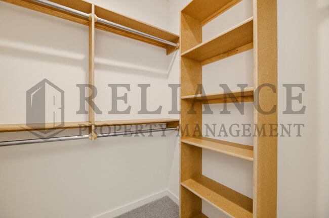 Building Photo - 5249 N Pinecrest Ct