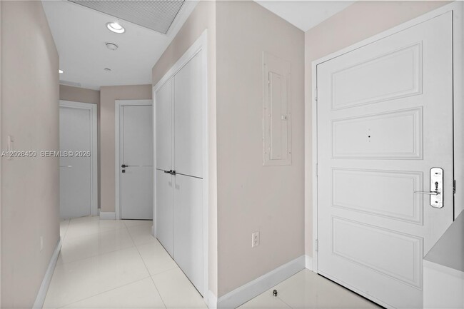 Building Photo - 250 Sunny Isles Blvd