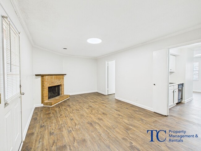 Building Photo - 8 Davidfield Cove