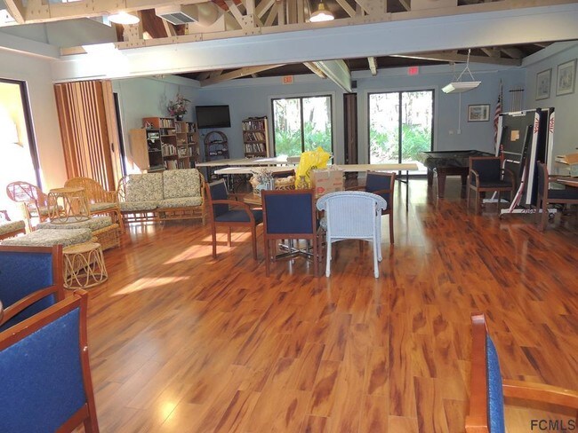 Building Photo - 13 Broadmore Cir