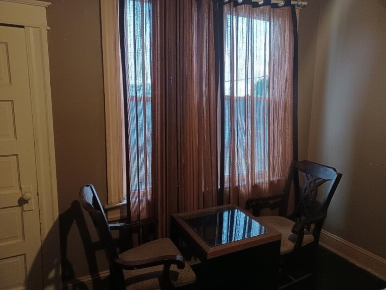 Building Photo - 400 Normandy Ave