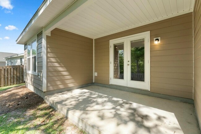 Building Photo - 610 Riverwalk Cir