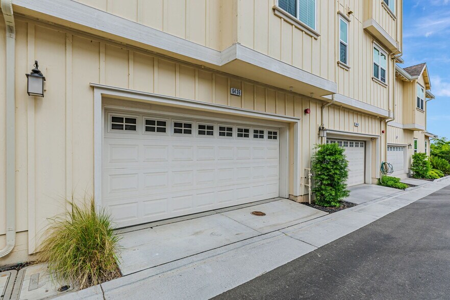 Building Photo - 6436 Laguna Seca Ln