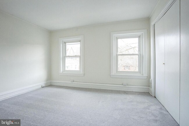 Building Photo - 383 Spruce St