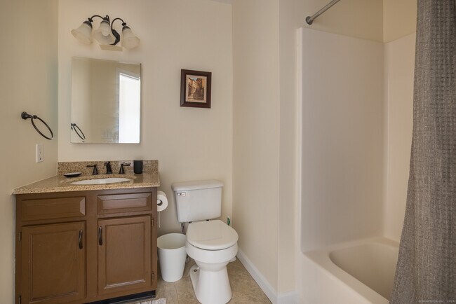 Building Photo - 916 Reef Rd