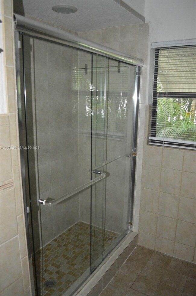 Building Photo - 165 NE 98th St