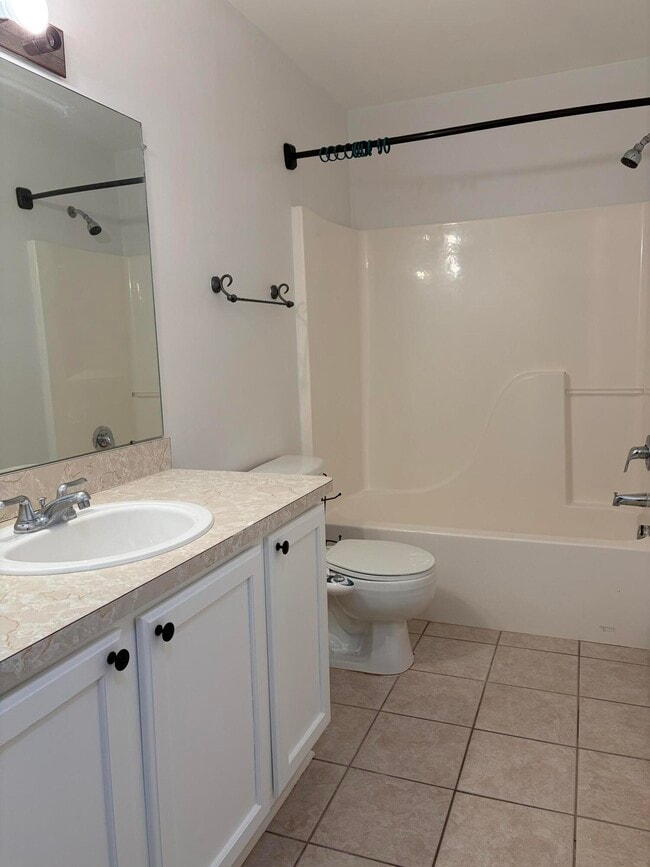 Building Photo - 3245 Reeves Dr