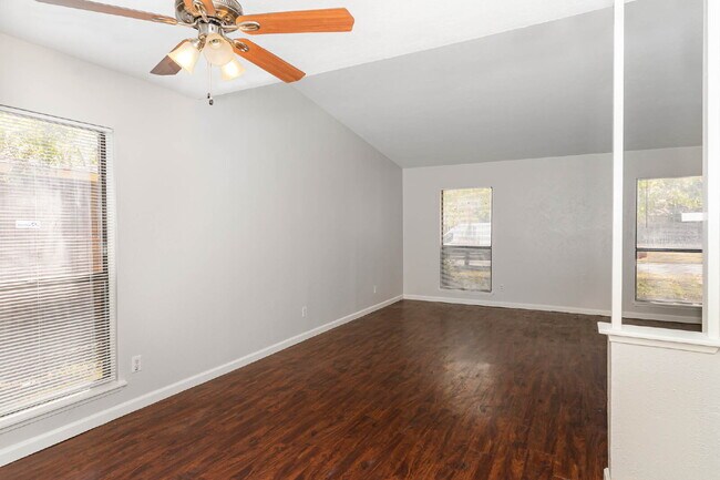 Building Photo - Charming 3-Bedroom Home in Fort Worth