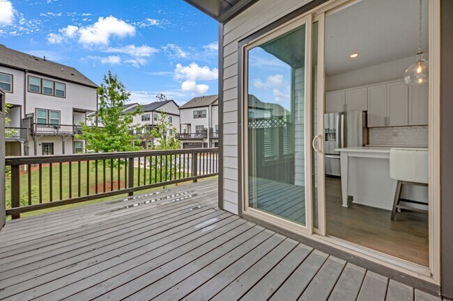 Building Photo - Chic Atlanta Area Townhome