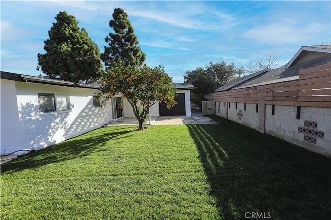 Building Photo - 15271 Yorkshire Ln