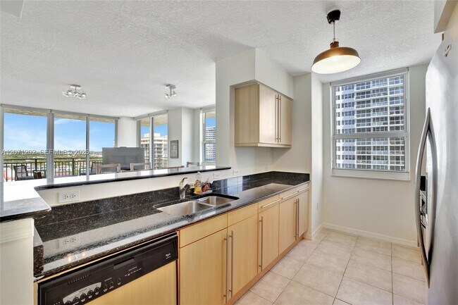 Building Photo - 2080 S Ocean Dr