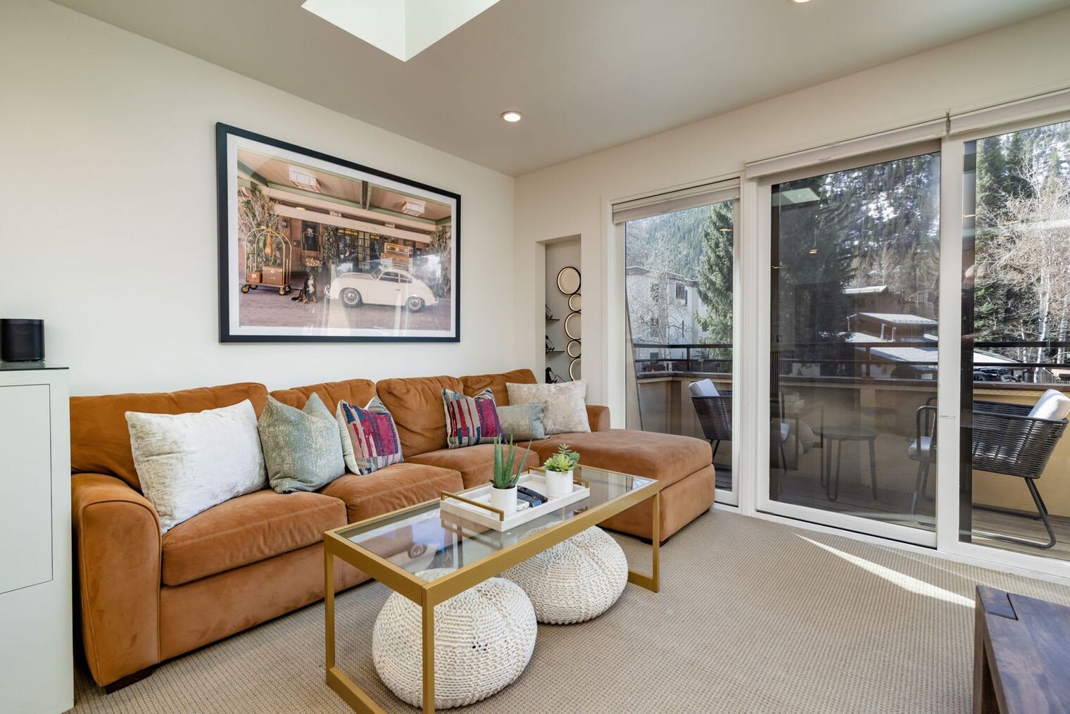 Building Photo - 835 E Durant Ave