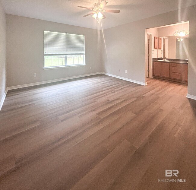 Building Photo - 11730 Madrone Ln