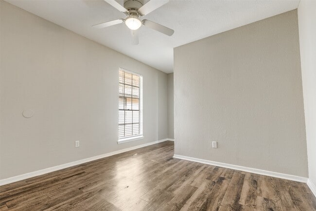 Building Photo - 1930 Avenue B